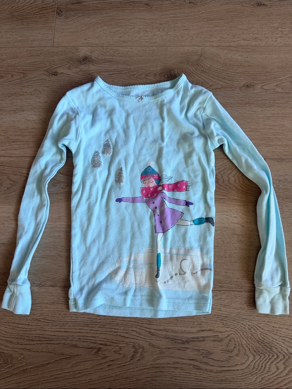 Girls Light Blue Long-Sleeve Ice Skater Graphic Tee size 7
